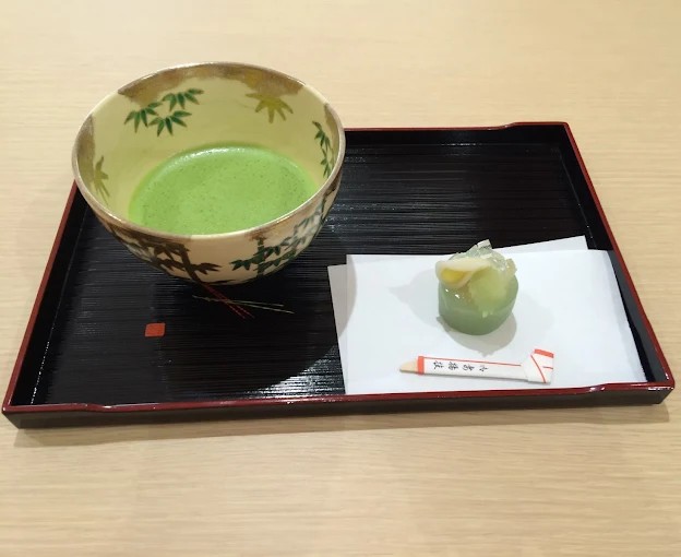 お抹茶と季節の和菓子セット